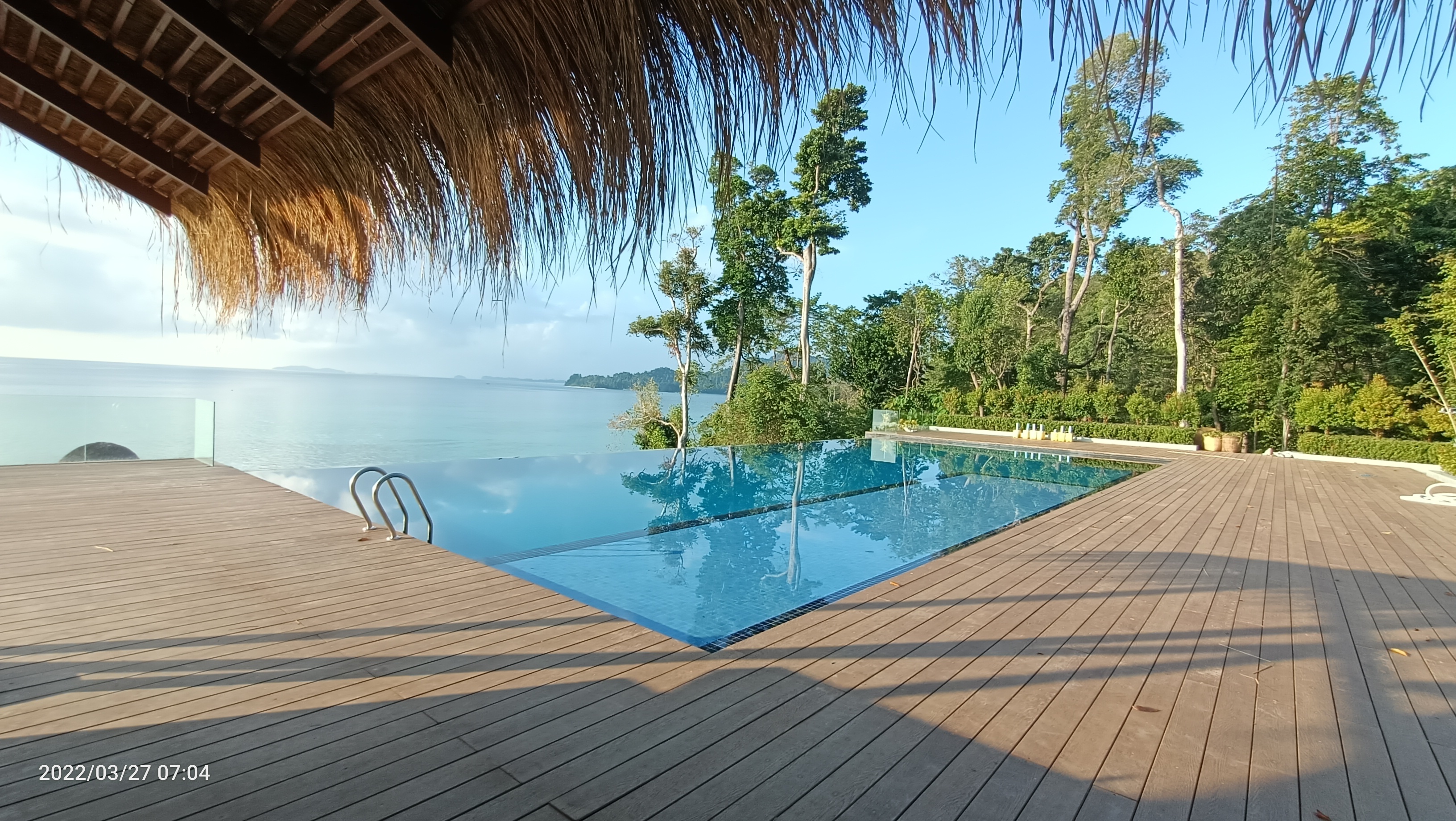 AALUA Resort pool 8