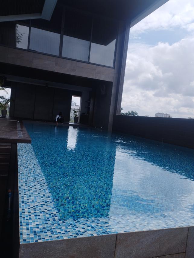 Haven SOHO pool 5