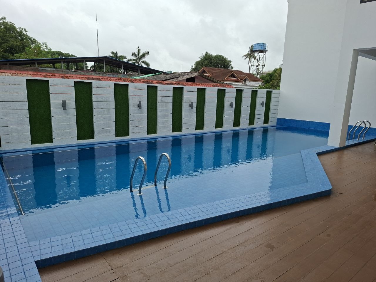 PDSYT Residence pool 1