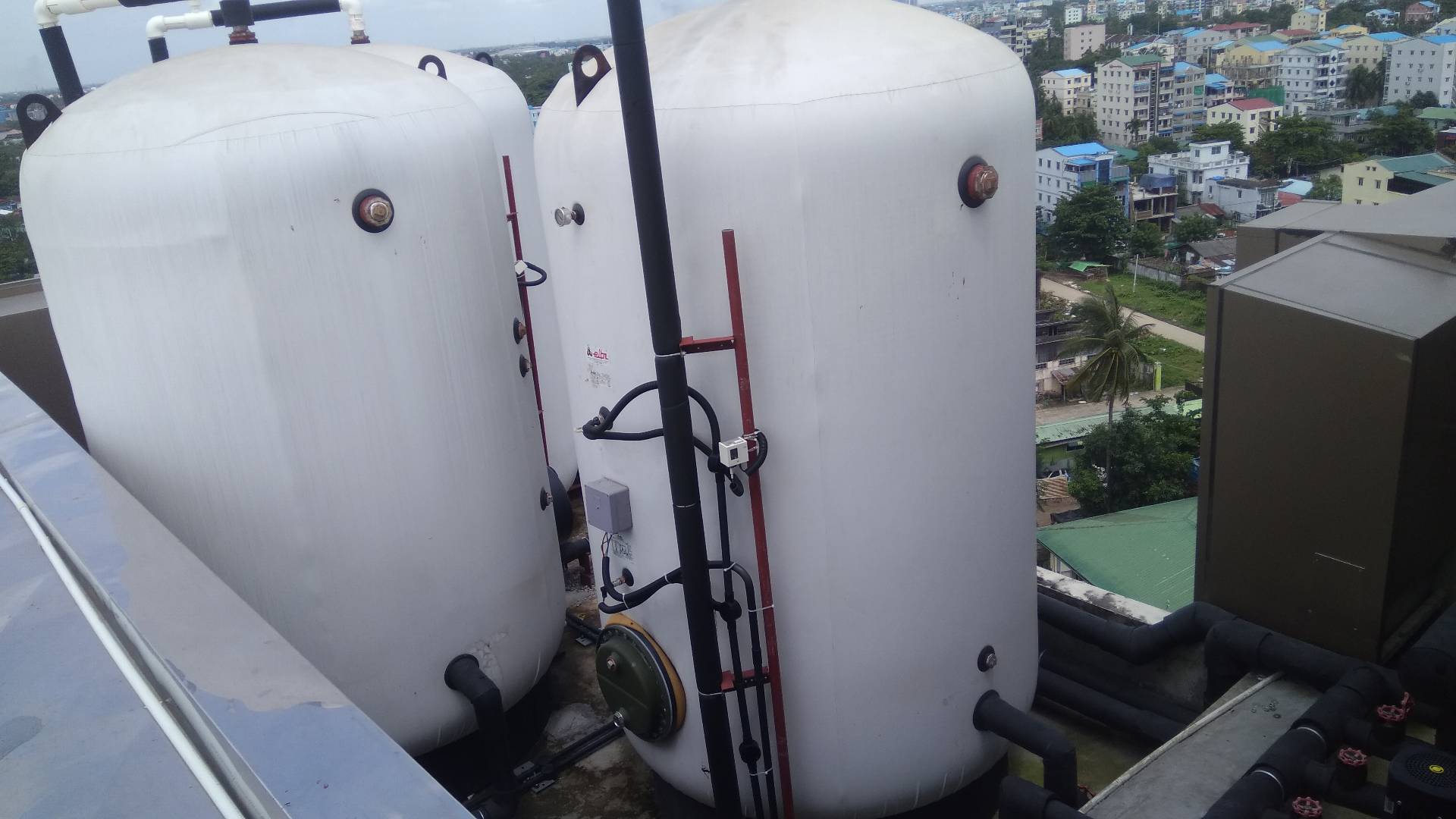 Grand Mercure Hotel pump photo 1
